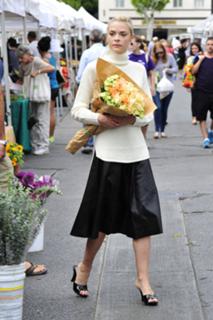 Jaime King feet photo thumbnail