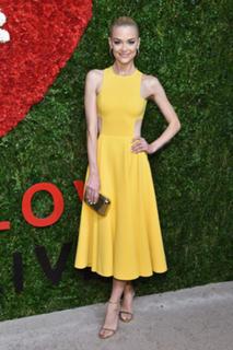 Jaime King feet photo thumbnail