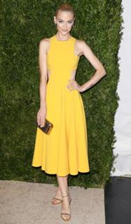 Jaime King feet photo thumbnail