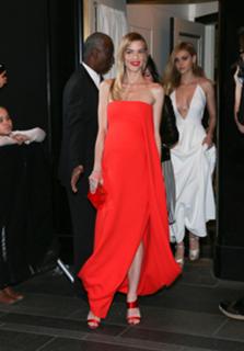 Jaime King feet photo thumbnail