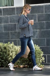 Jaime King feet photo thumbnail