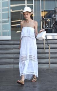 Jaime King feet photo thumbnail