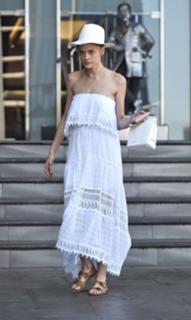 Jaime King feet photo thumbnail