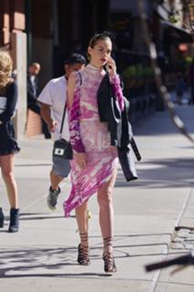 Jaime King feet photo thumbnail