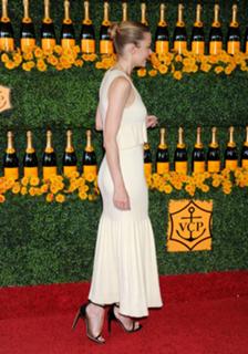Jaime King feet photo thumbnail