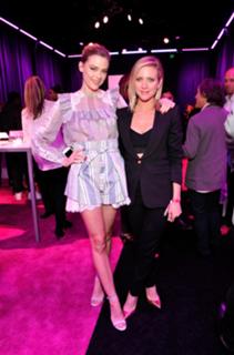 Jaime King feet photo thumbnail