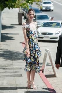 Jaime King feet photo thumbnail