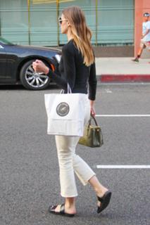 Jaime King feet photo thumbnail