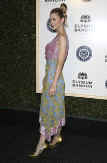 Jaime King feet photo thumbnail