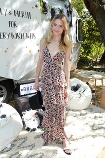 Jaime King feet photo thumbnail