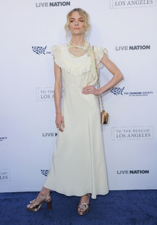 Jaime King feet photo thumbnail
