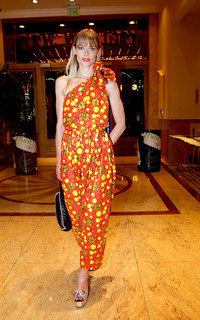 Jaime King feet photo thumbnail