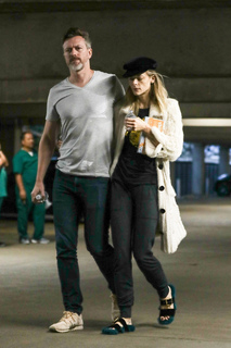 Jaime King feet photo thumbnail
