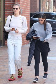Jaime King feet photo thumbnail