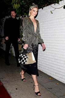 Jaime King feet photo thumbnail