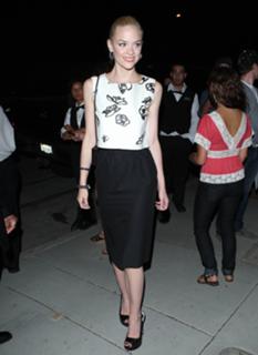 Jaime King feet photo thumbnail