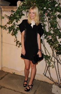 Jaime King feet photo thumbnail