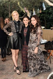 Jaime King feet photo thumbnail