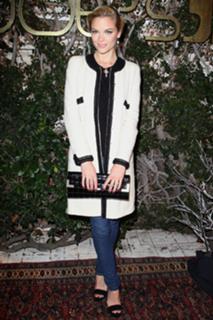 Jaime King feet photo thumbnail