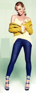 Jaime Pressly feet photo thumbnail