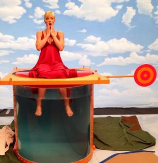 Jaime Pressly feet photo thumbnail
