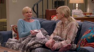Jaime Pressly feet photo thumbnail