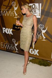 Jaime Pressly feet photo thumbnail