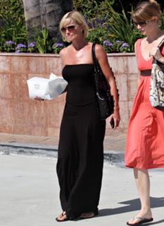 Jaime Pressly feet photo thumbnail
