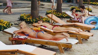 Jaime Pressly feet photo thumbnail
