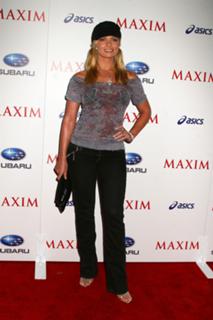 Jaime Pressly feet photo thumbnail