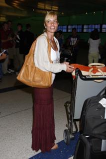 Jaime Pressly feet photo thumbnail