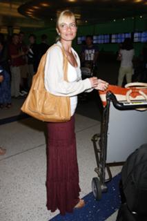 Jaime Pressly feet photo thumbnail