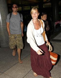 Jaime Pressly feet photo thumbnail