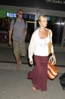 Jaime Pressly feet photo thumbnail