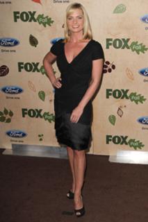 Jaime Pressly feet photo thumbnail
