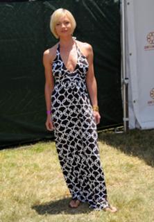 Jaime Pressly feet photo thumbnail