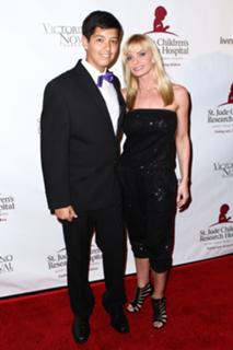 Jaime Pressly feet photo thumbnail