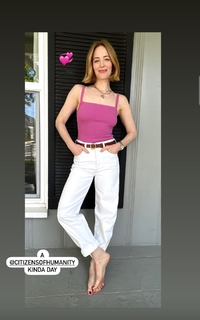 Jaime Ray Newman feet photo thumbnail