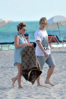 Jaime Winstone feet photo 15