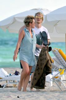 Jaime Winstone feet photo 14
