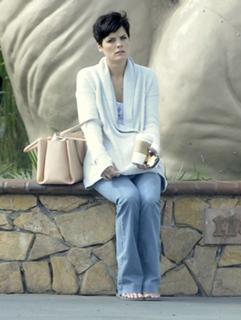 Jaimie Alexander feet photo thumbnail