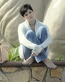 Jaimie Alexander feet photo thumbnail