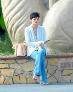 Jaimie Alexander feet photo thumbnail