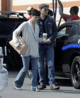 Jaimie Alexander feet photo thumbnail