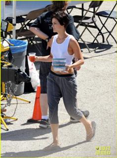 Jaimie Alexander feet photo thumbnail