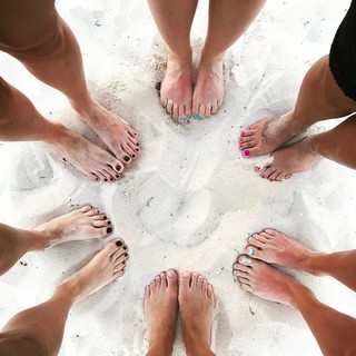 Jaimie Alexander feet photo thumbnail