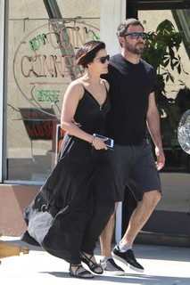 Jaimie Alexander feet photo thumbnail