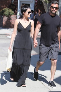 Jaimie Alexander feet photo thumbnail