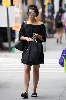 Jaimie Alexander feet photo thumbnail