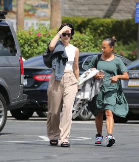 Jaimie Alexander feet photo thumbnail